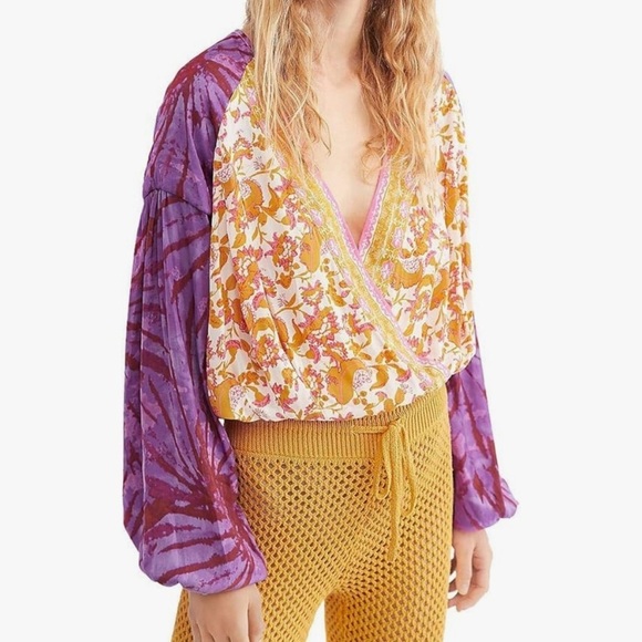 Free People Cruisin Together Mixed Print Puff Sleeve Surplice Top | Large - Picture 13 of 15